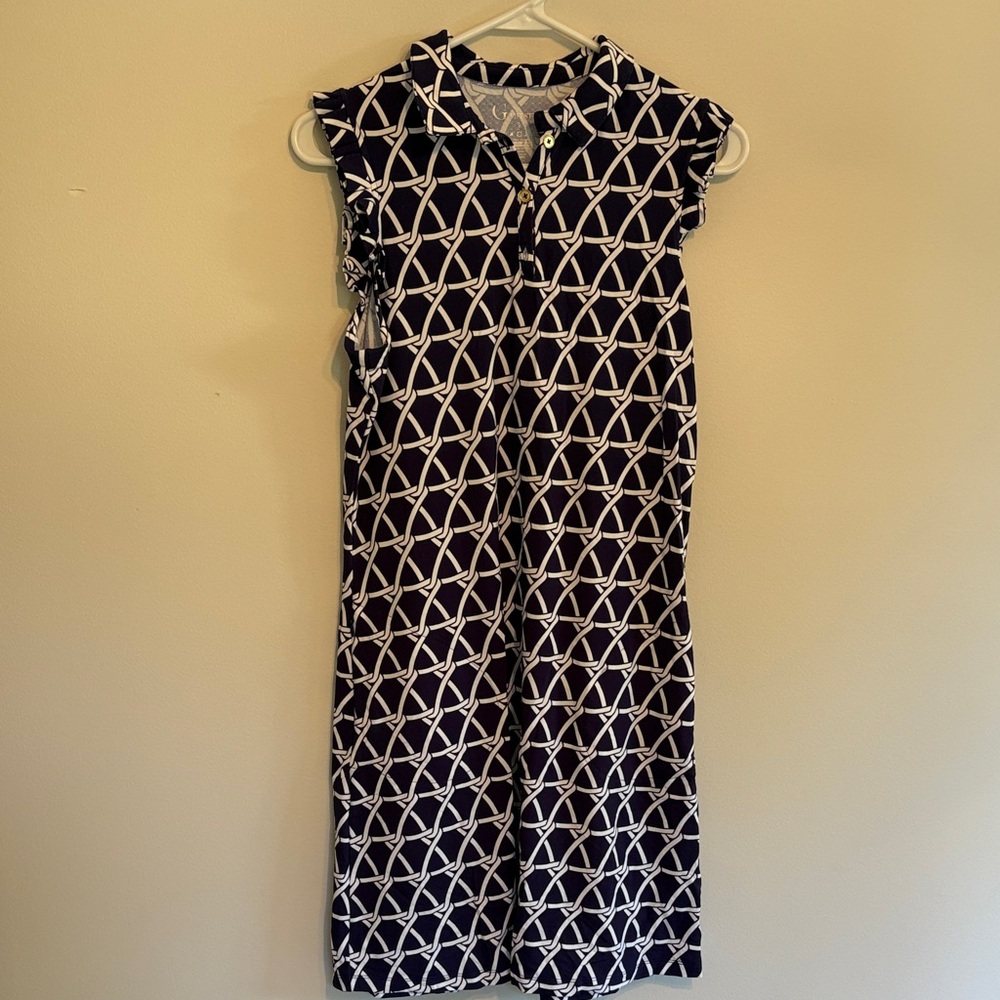 Sleeveless Navy and white dress